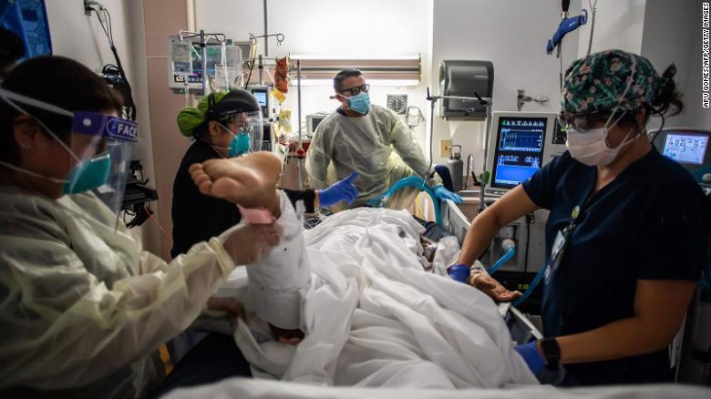 Không được tiêm vaccine có nguy cơ tử vong vì COVID-19 cao gấp 11 lần