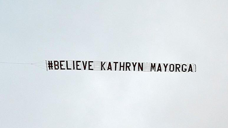 Nhóm nữ quyền nhắc tên nạn nhân từng cáo buộc bị CR7 cưỡng bức trong trận đấu của MU