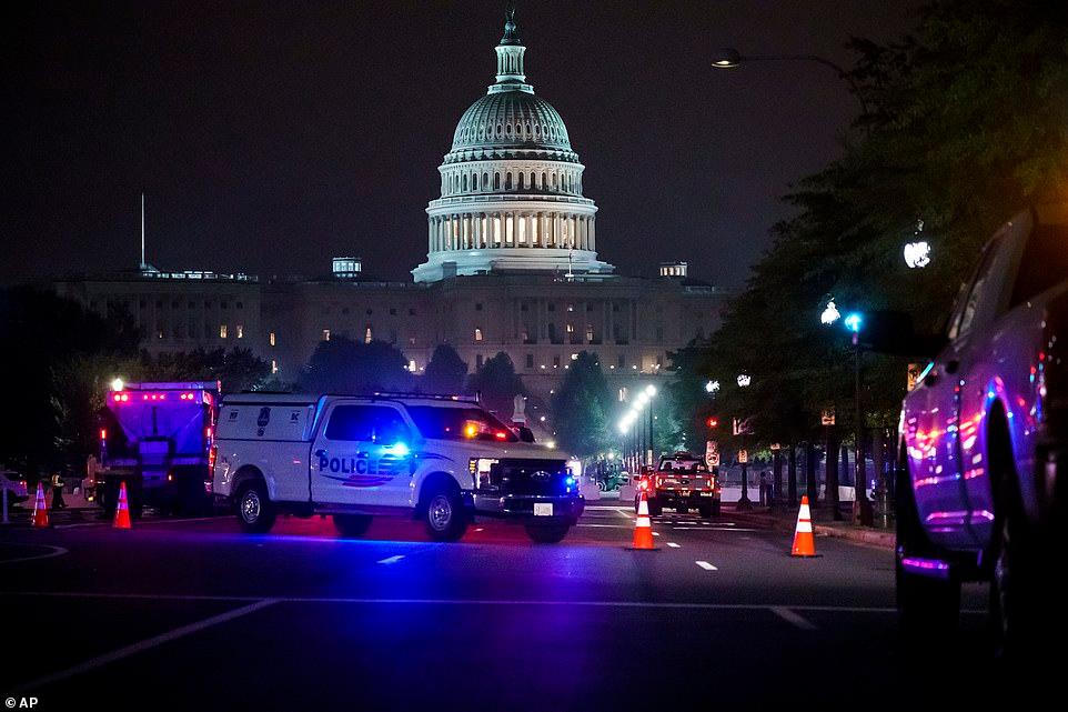 Đồi Capitol cảnh giác trước cuộc biểu tình dự kiến có 700 người 