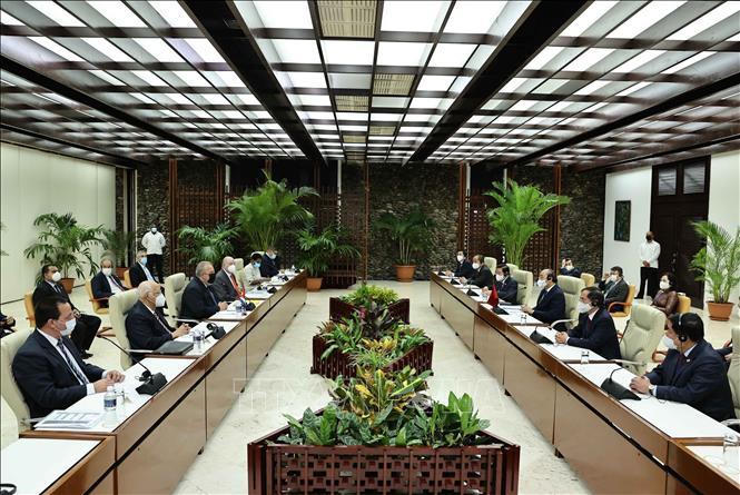 Chủ tịch nước muốn mở rộng hợp tác với Cuba về cung ứng, chuyển giao công nghệ sản xuất vaccine phòng COVID-19