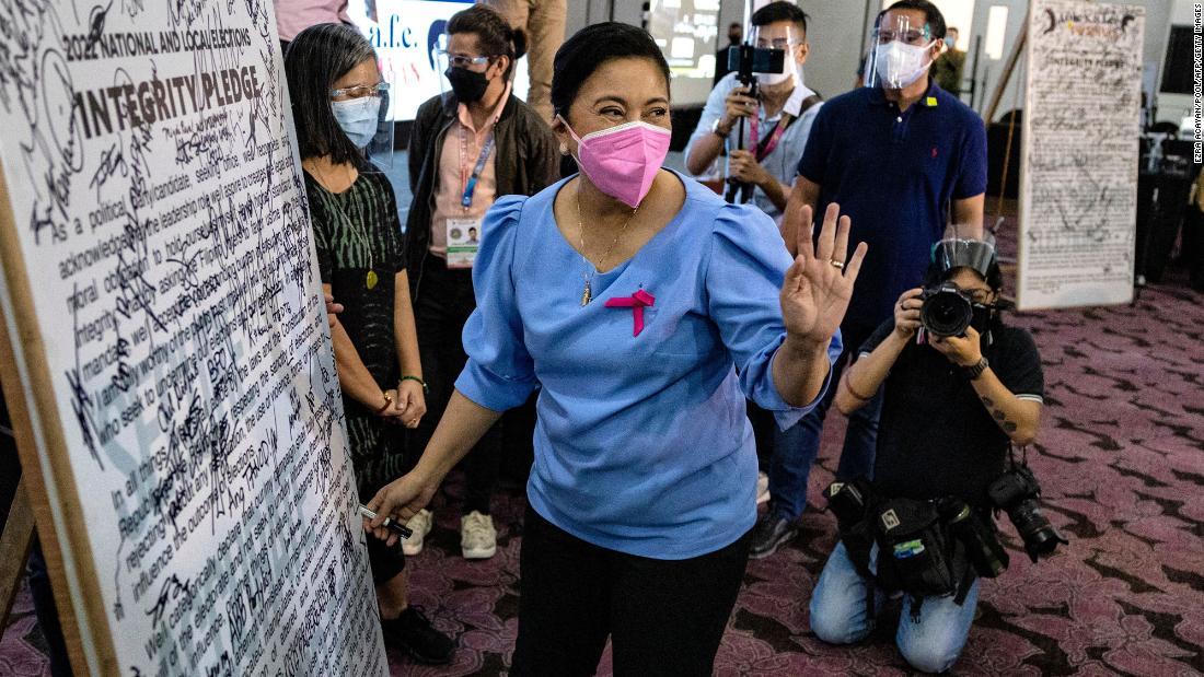 Tạm chốt danh sách "chạy đua" kế nhiệm ông Duterte 