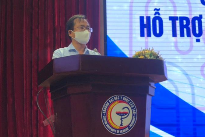 Cán bộ, sinh viên Y Dược Cần Thơ hỗ trợ Hậu Giang tiêm vaccine phòng COVID-19 