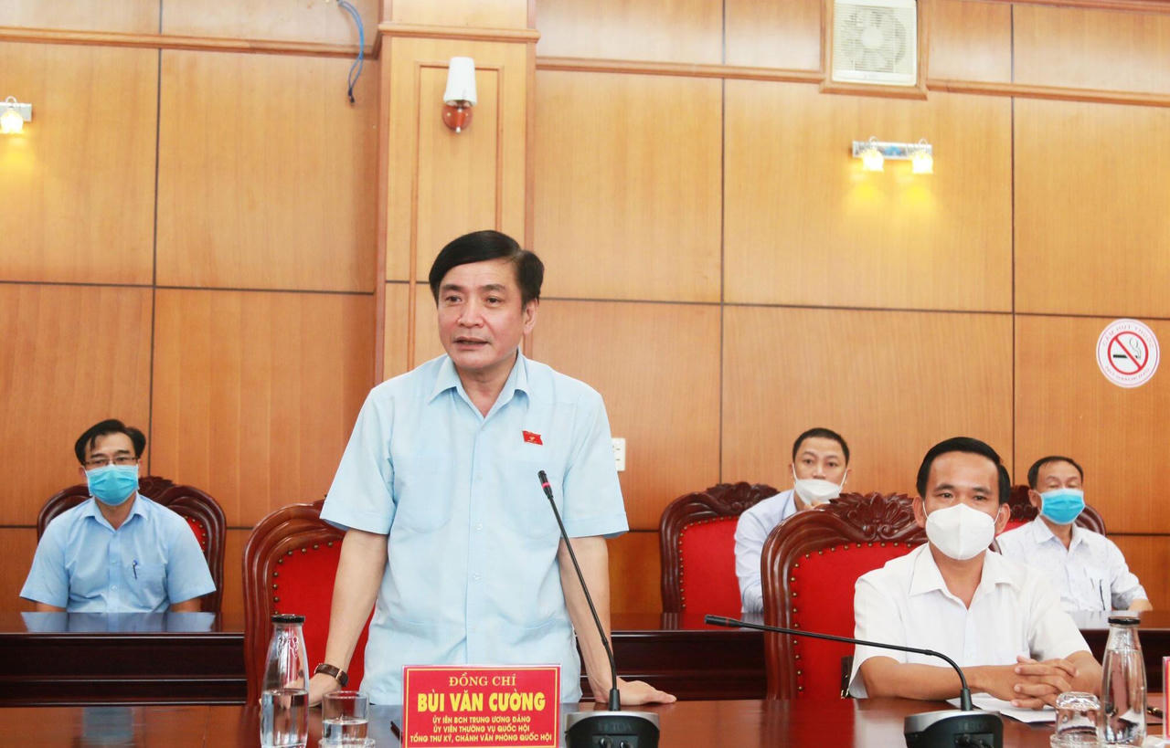 Trao tặng Đắk Lắk hơn 9 tỷ đồng trang thiết bị và vật tư y tế hỗ trợ phòng, chống dịch COVID-19