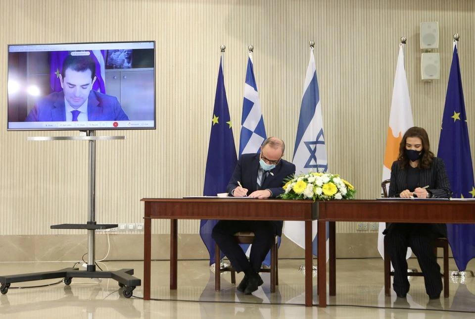 Hợp tác xây dựng đường truyền tải điện dưới biển liên lục địa đầu tiên 