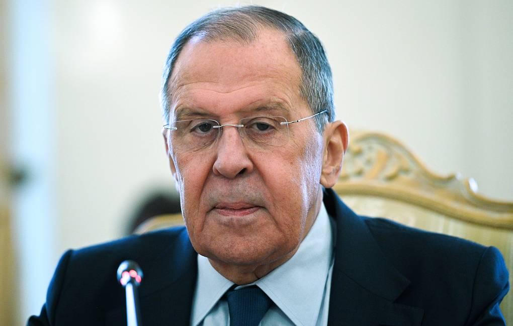 Nga "ăn miếng trả miếng" về ngoại giao với NATO