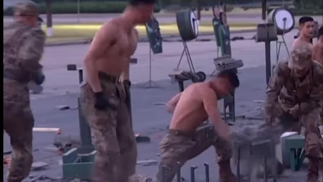 Xem lính Triều Tiên biểu diễn công phu cùng Nhà lãnh đạo Kim Jong Un