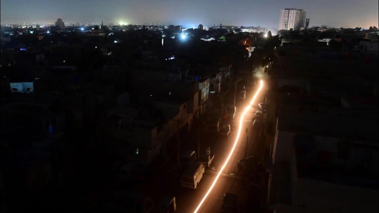 Nổ nhà máy điện ở gần thủ đô Afghanistan