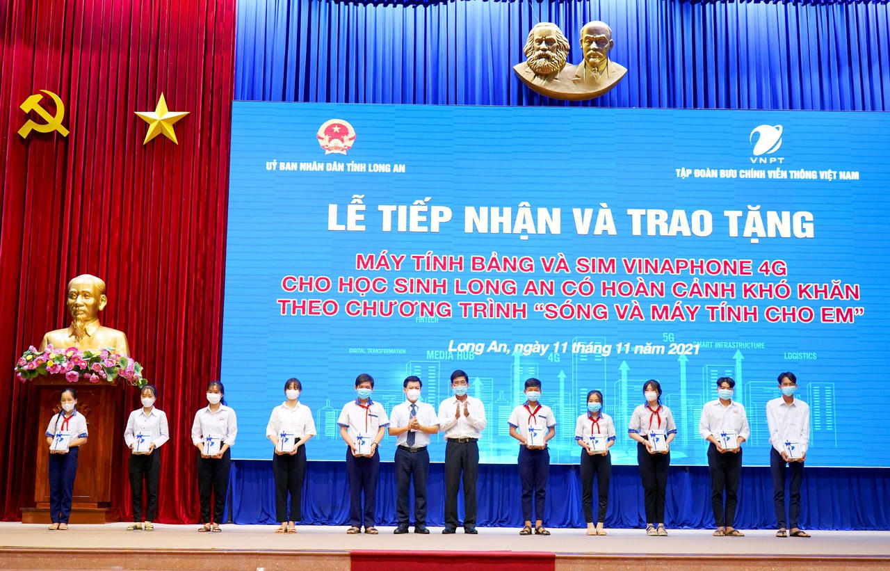 VNPT tiên phong triển khai chương trình “Sóng và máy tính cho em”