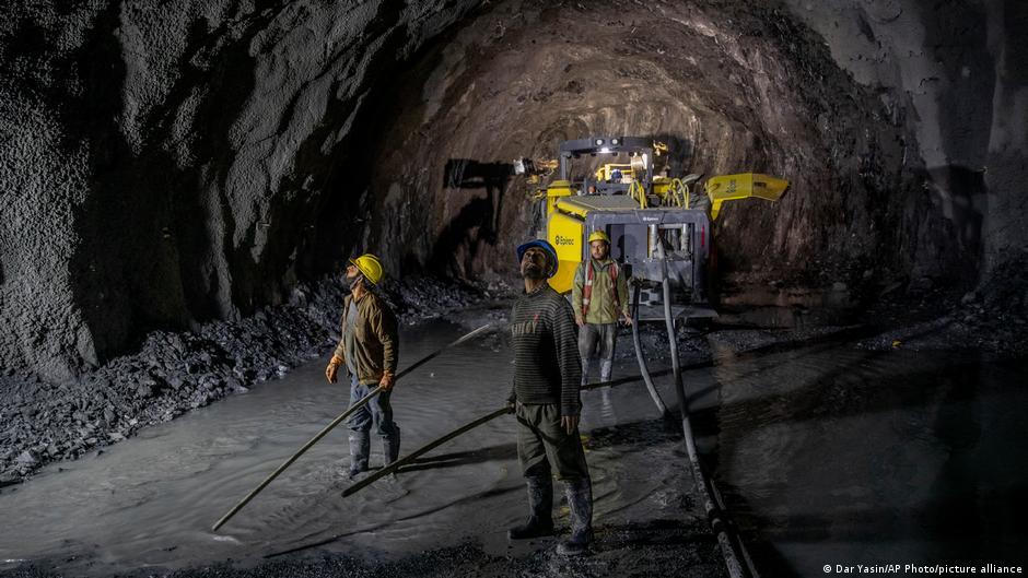 Ấn Độ gấp rút xây dựng đường hầm chiến lược gần biên giới với Trung Quốc