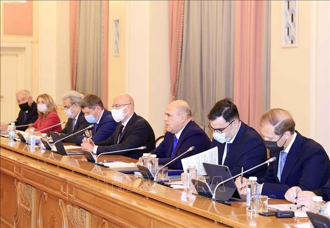 Chủ tịch nước Nguyễn Xuân Phúc hội kiến Thủ tướng LB Nga 