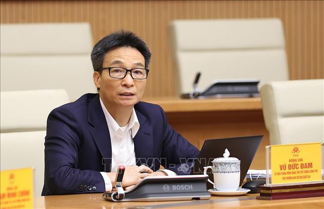 Thủ tướng: Chậm nhất đến hết tháng 12/2021 hoàn thành tiêm vaccine mũi 2