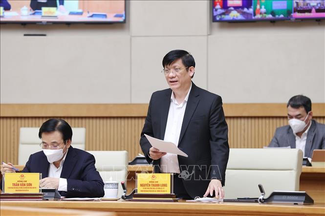 Thủ tướng: Chậm nhất đến hết tháng 12/2021 hoàn thành tiêm vaccine mũi 2