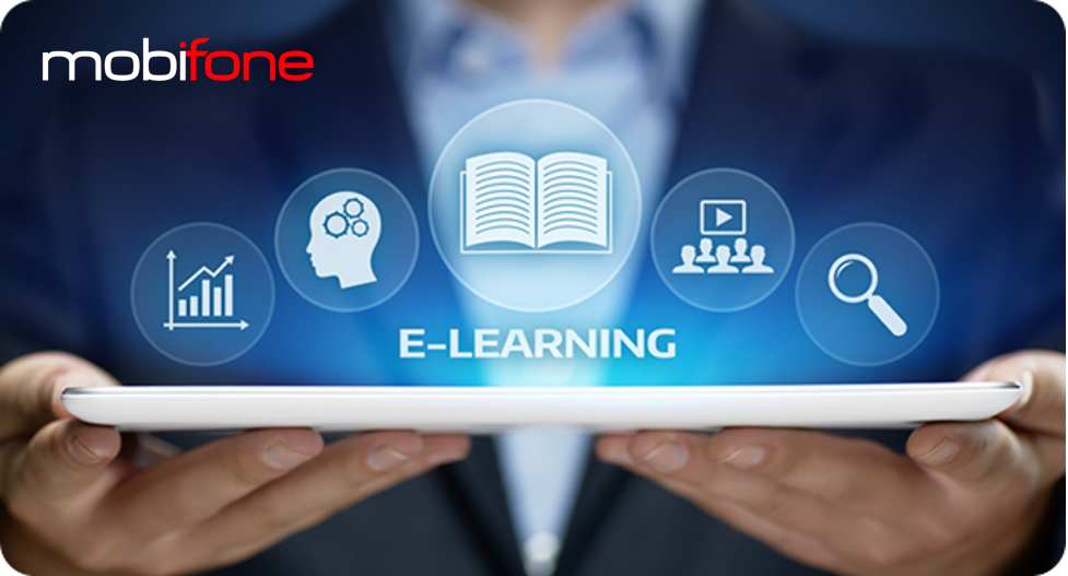 MobiFone chung tay cung cấp 'Sóng và máy tính cho em'