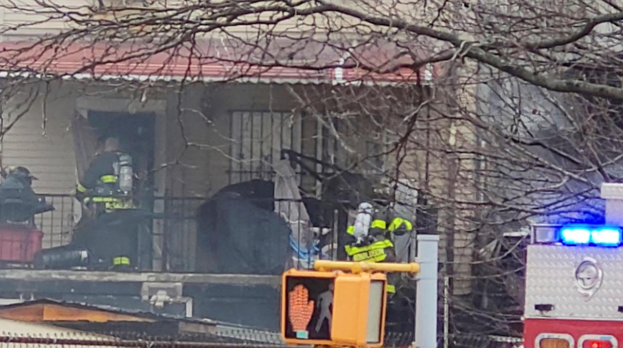 Gần 10 người thương vong khi nhà chung cư phát nổ