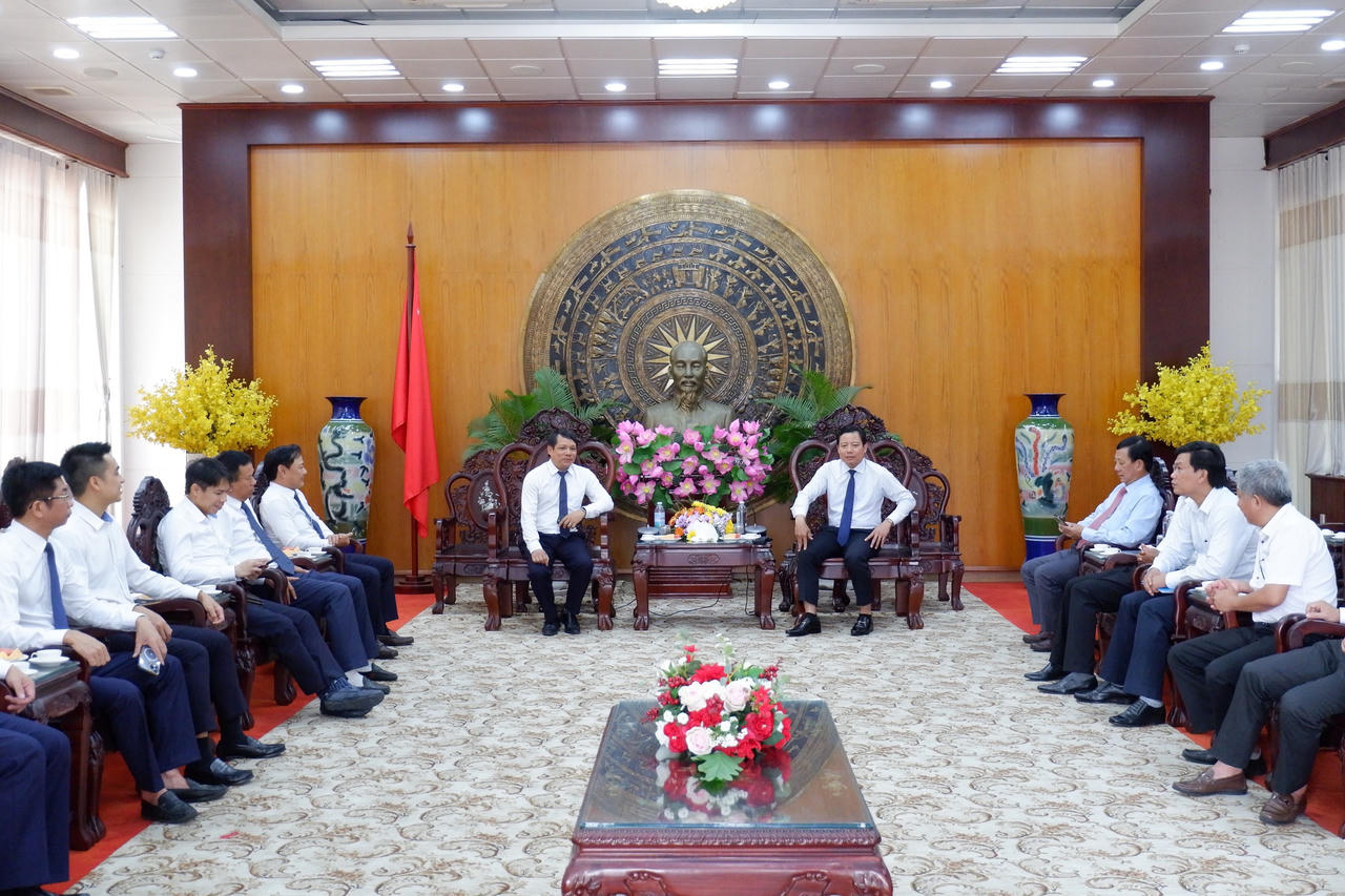 MobiFone - Long An ký kết thỏa thuận hợp tác về chuyển đổi số