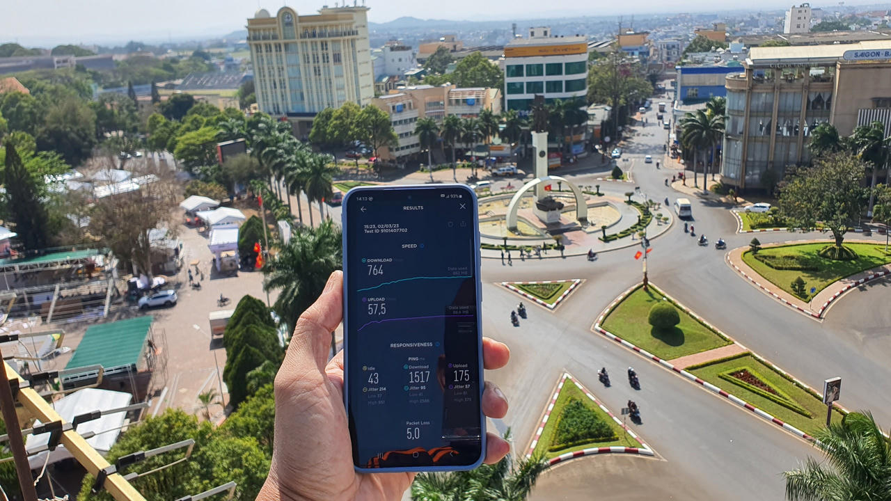 Trải nghiệm kết nối công nghệ cao với VinaPhone 5G tại Lễ hội cà phê Buôn Ma Thuột 2023