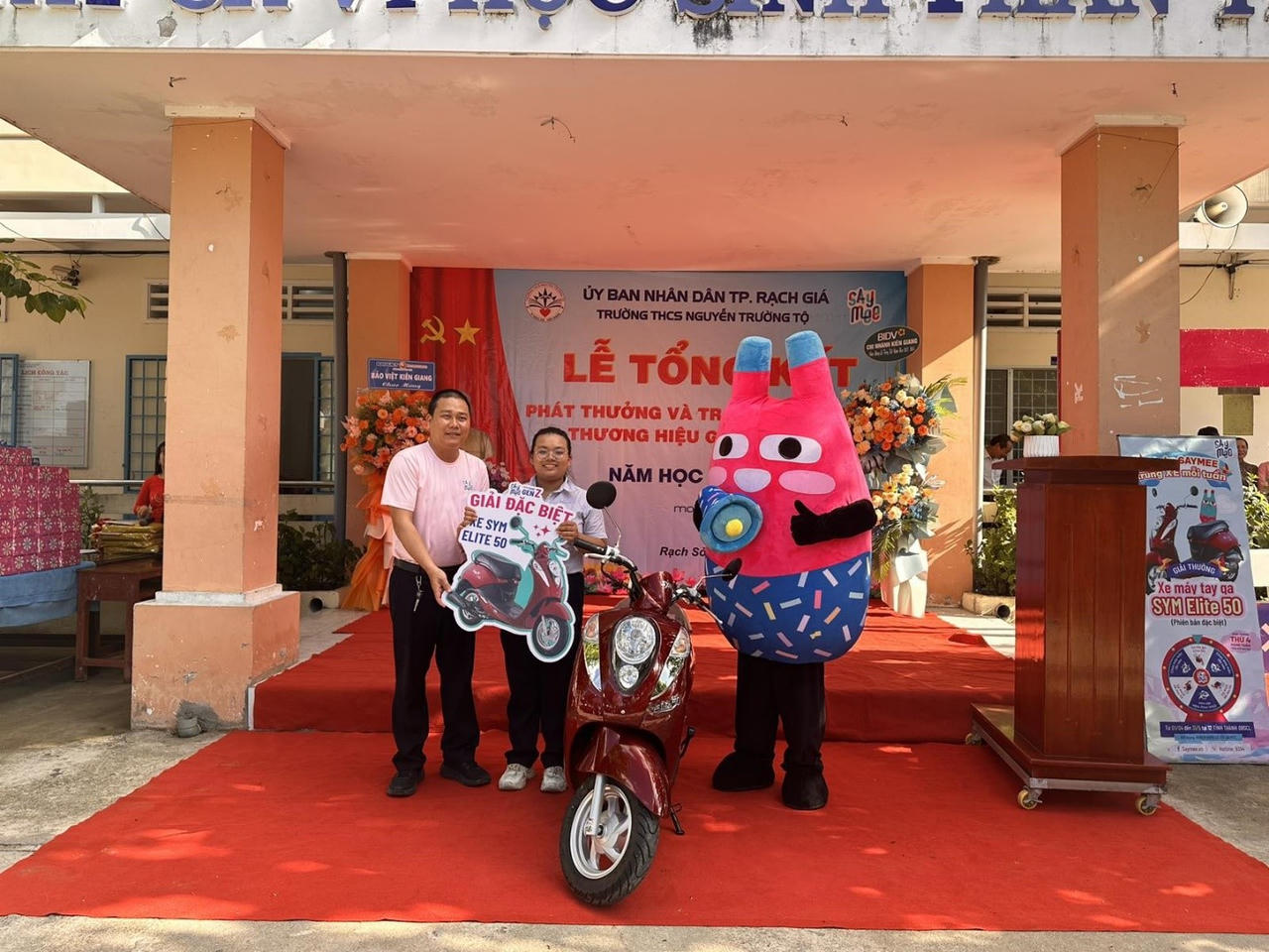 Nhà mạng Saymee trao thưởng 10 chiếc xe máy tay ga SYM Elite đến với khách hàng gen Z tại các tỉnh miền Tây