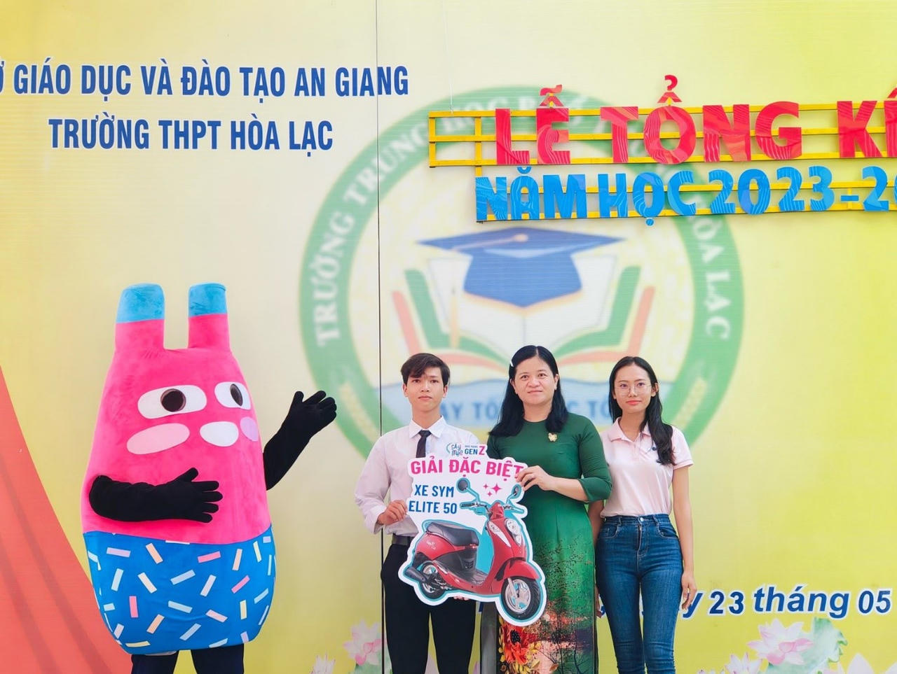 Nhà mạng Saymee trao thưởng 10 chiếc xe máy tay ga SYM Elite đến với khách hàng gen Z tại các tỉnh miền Tây