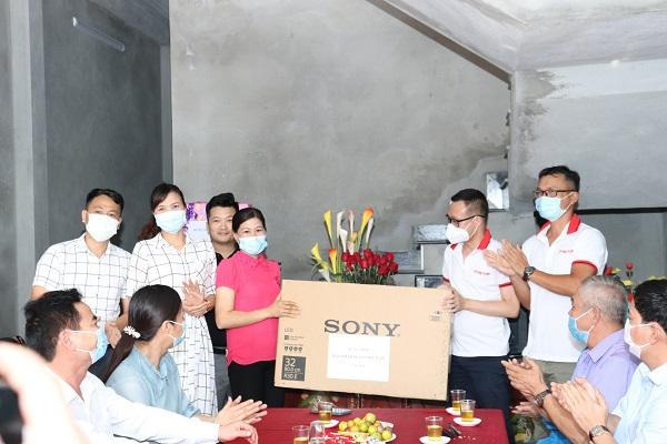 Báo Pháp luật Việt Nam trao “Mái ấm Tư pháp” tại tỉnh Lào Cai