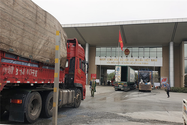 Lào Cai tạo điều kiện thuận lợi cho phương tiện vận tải hàng hóa