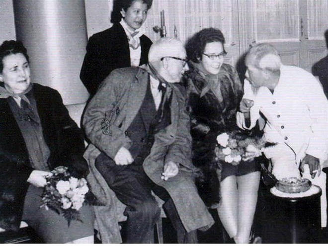 Chuyện cảm động sau món quà Bác Hồ tặng gia đình luật sư Loseby