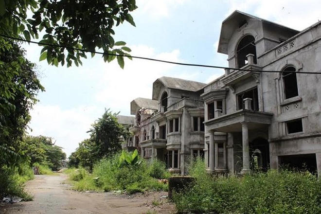 Nghịch lý khu biệt thự tiền tỷ không ai đoái hoài ở đất vàng Sài Gòn