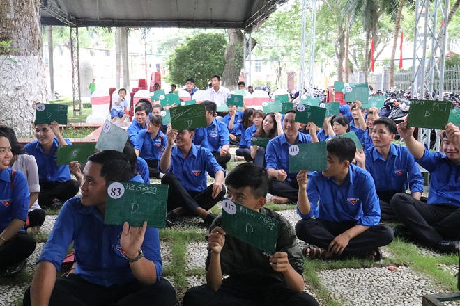  Thủ tướng tiếp lửa cho thế hệ trẻ 'Đồng khởi - Khởi nghiệp'