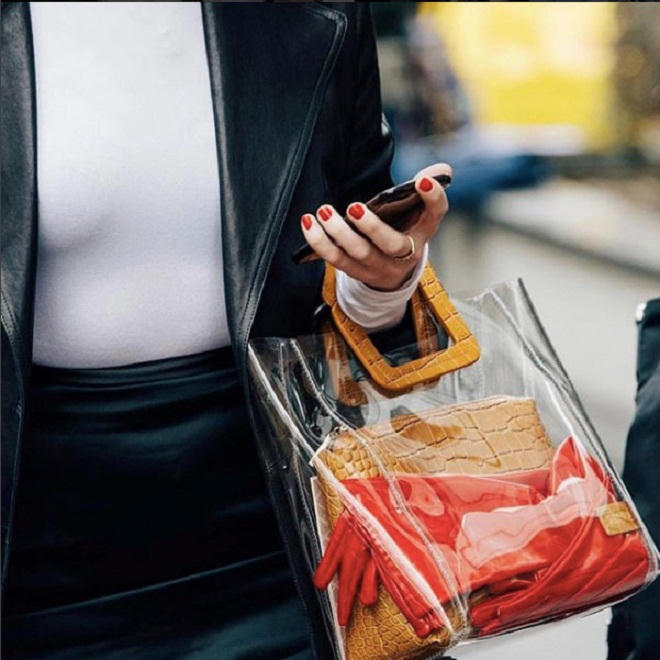 Túi xách trong suốt lên ngôi tại tuần lễ thời trang thu đông 2018