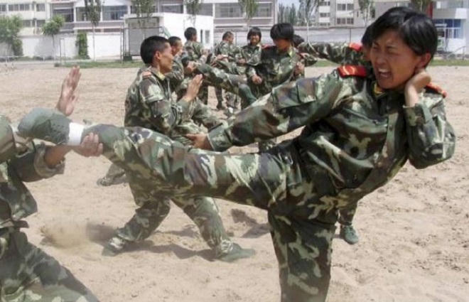 Phụ nữ có vai trò thế nào trong quân đội các nước