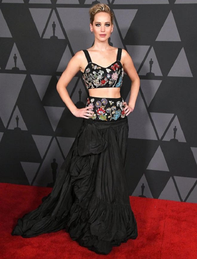 Thời trang quyến rũ của Jennifer Lawrence trên thảm đỏ