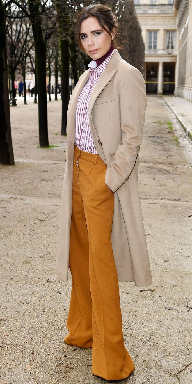 Mặc đẹp, mạnh mẽ và hiện đại như Victoria Beckham trong ngày 8/3