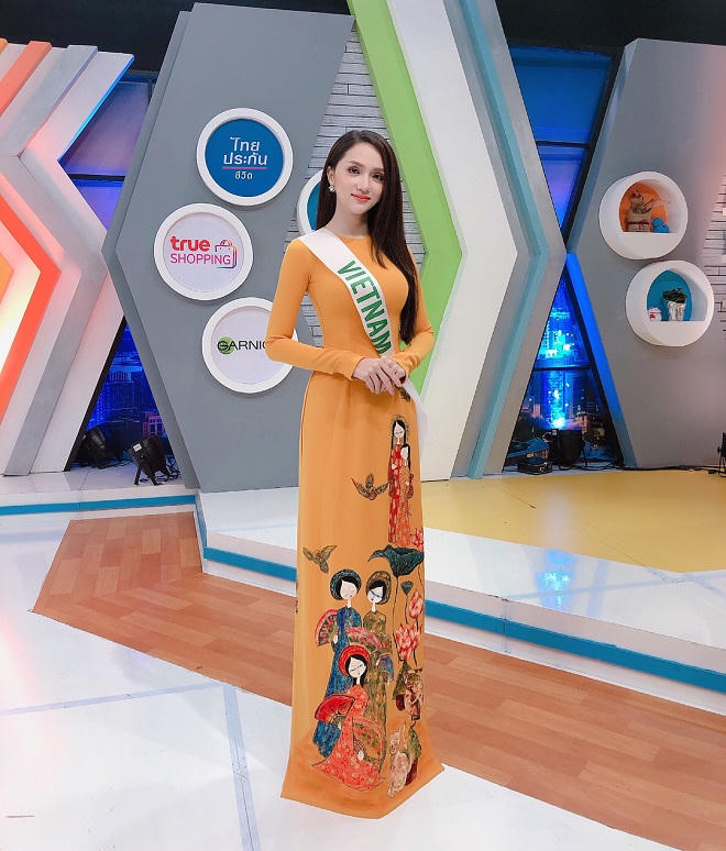 Trang phục quyến rũ giúp Hương Giang tỏa sáng tại Hoa hậu Chuyển giới Quốc tế 2018