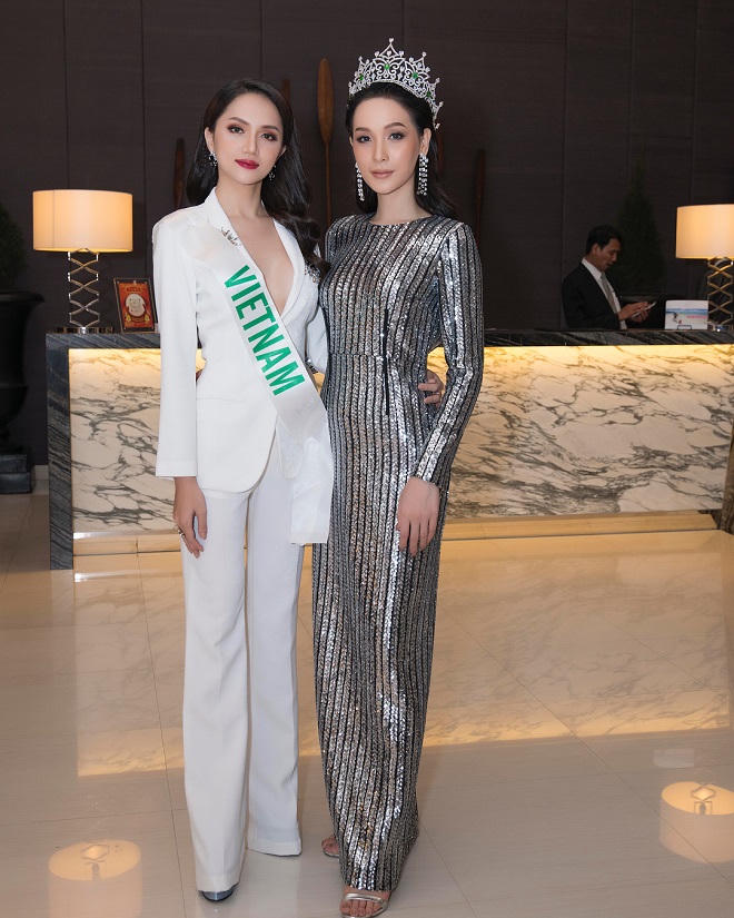 Trang phục quyến rũ giúp Hương Giang tỏa sáng tại Hoa hậu Chuyển giới Quốc tế 2018