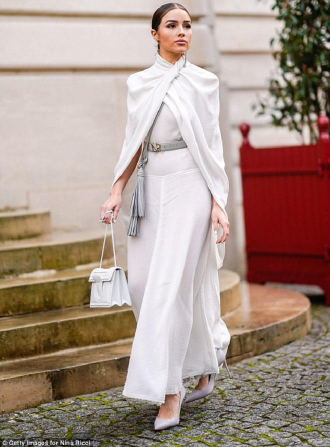 Những bộ cánh ấn tượng nhất tuần của người đẹp thế giới