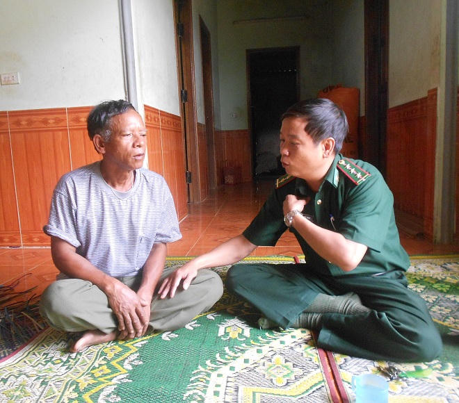 Xuyên đêm băng rừng vận động người dân nộp vũ khí tự chế