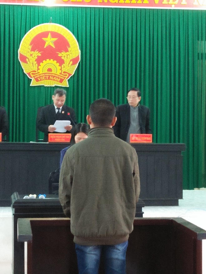 Bi hài phiên xử “thợ săn” bốn tháng mày mò tự chế súng  