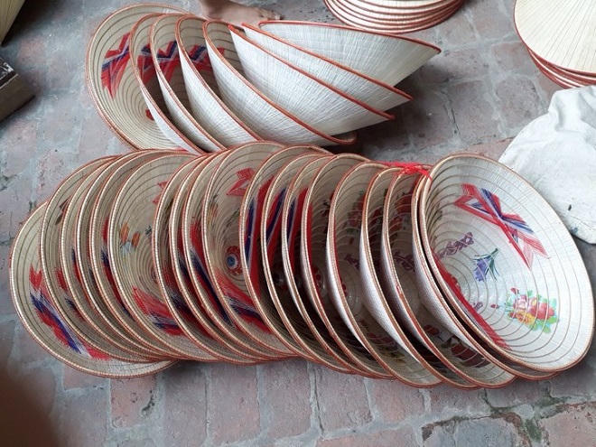 Hơn 40 năm – một tình yêu nón lá