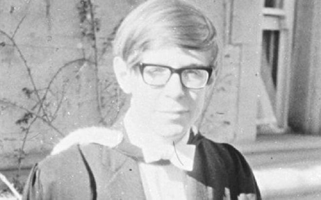 Stephen Hawking và 2 cuộc hôn nhân không trọn vẹn