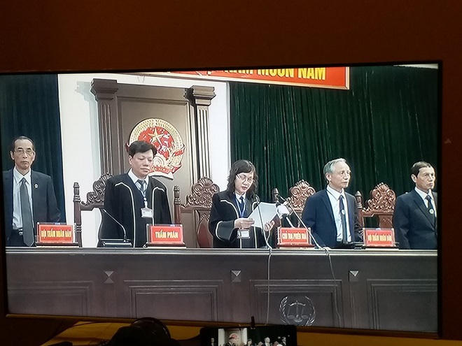 Bị cáo Đinh La Thăng bị tuyên 18 năm tù, phải bồi thường 600 tỷ 