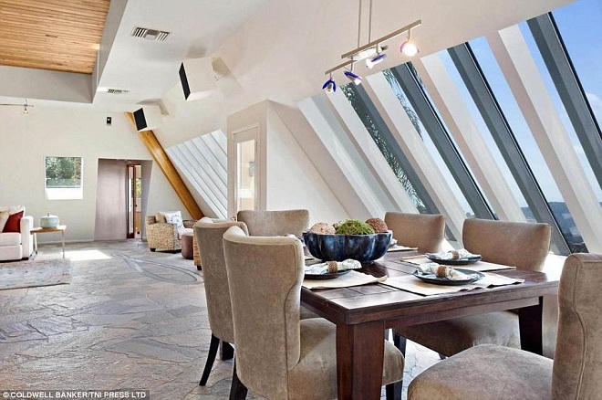 Sống như một Pha-ra-ông trong “kim tự tháp” độc nhất với giá 3,1 triệu đôla