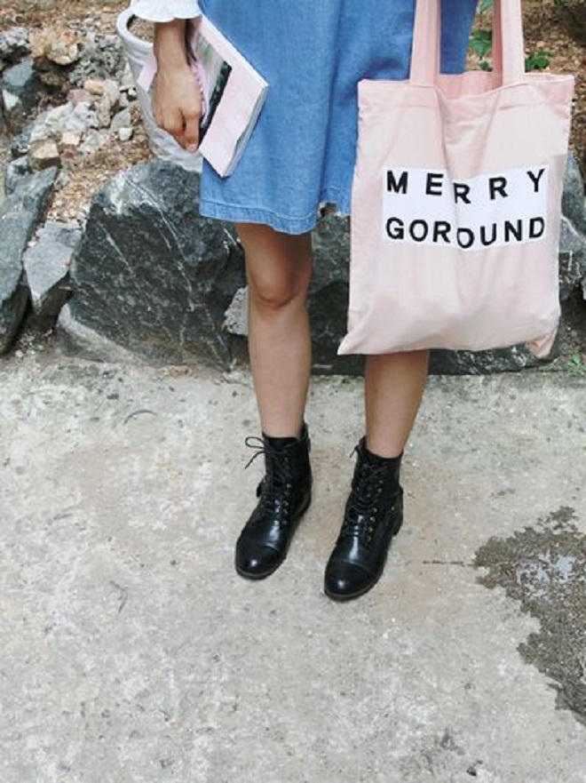 Túi tole vải canvas: Chiếc túi hot nhất mùa hè