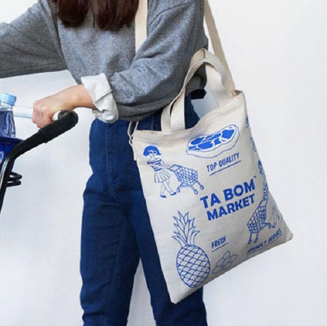 Túi tole vải canvas: Chiếc túi hot nhất mùa hè