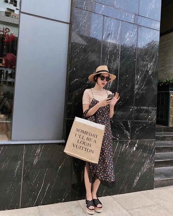Hè về, học cách mặc váy hoa đẹp như mỹ nhân Việt