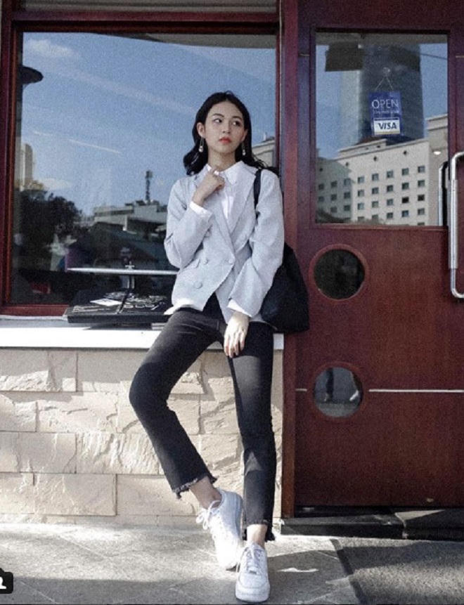 Jeans ống suông, ống loe đang là xu hướng sao Việt chọn