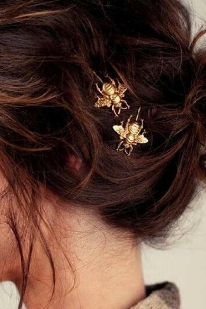 Trâm cài áo, sự trở lại đầy ngoạn mục của món phụ kiện kinh điển