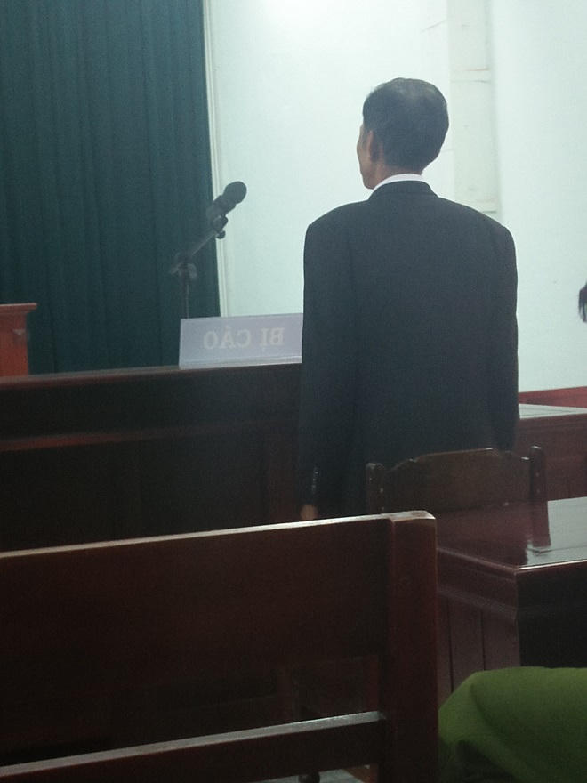 Cám cảnh bác nông dân đến tòa nhưng phải nói dối nhà “đi họp phụ huynh”