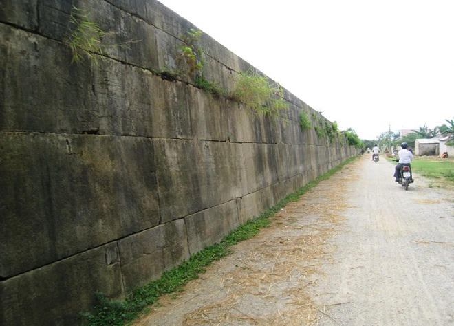 Kiến trúc đá độc đáo trong di sản văn hóa thế giới thành nhà Hồ