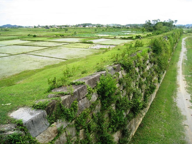 Kiến trúc đá độc đáo trong di sản văn hóa thế giới thành nhà Hồ