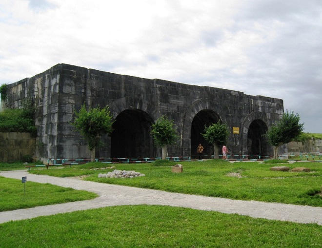 Kiến trúc đá độc đáo trong di sản văn hóa thế giới thành nhà Hồ