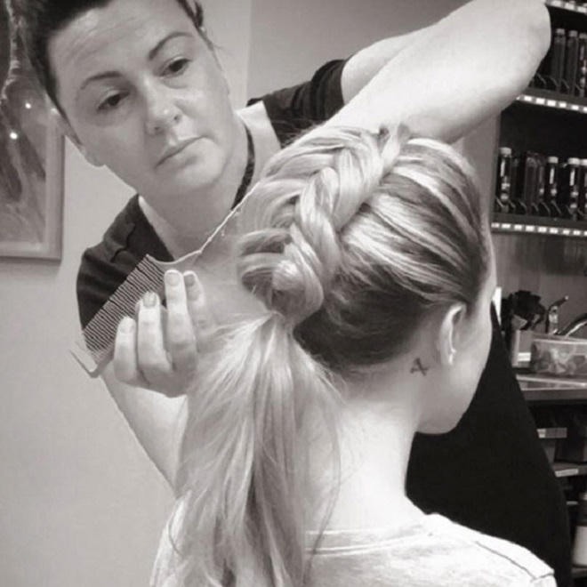 Tuyệt tác tóc tết hình hoa hồng 'đốn tim' phái đẹp